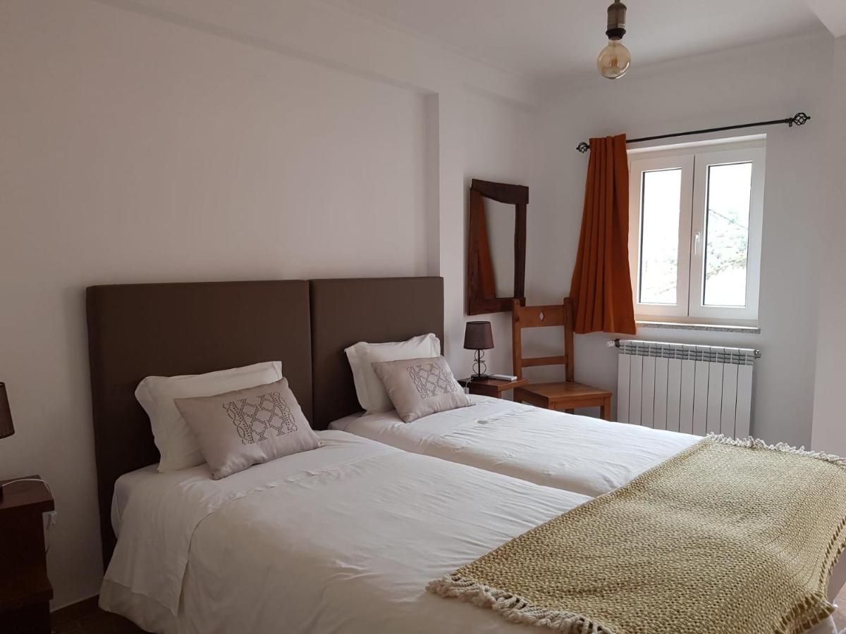Casas Da Ribeira Guest House Seia Exterior photo