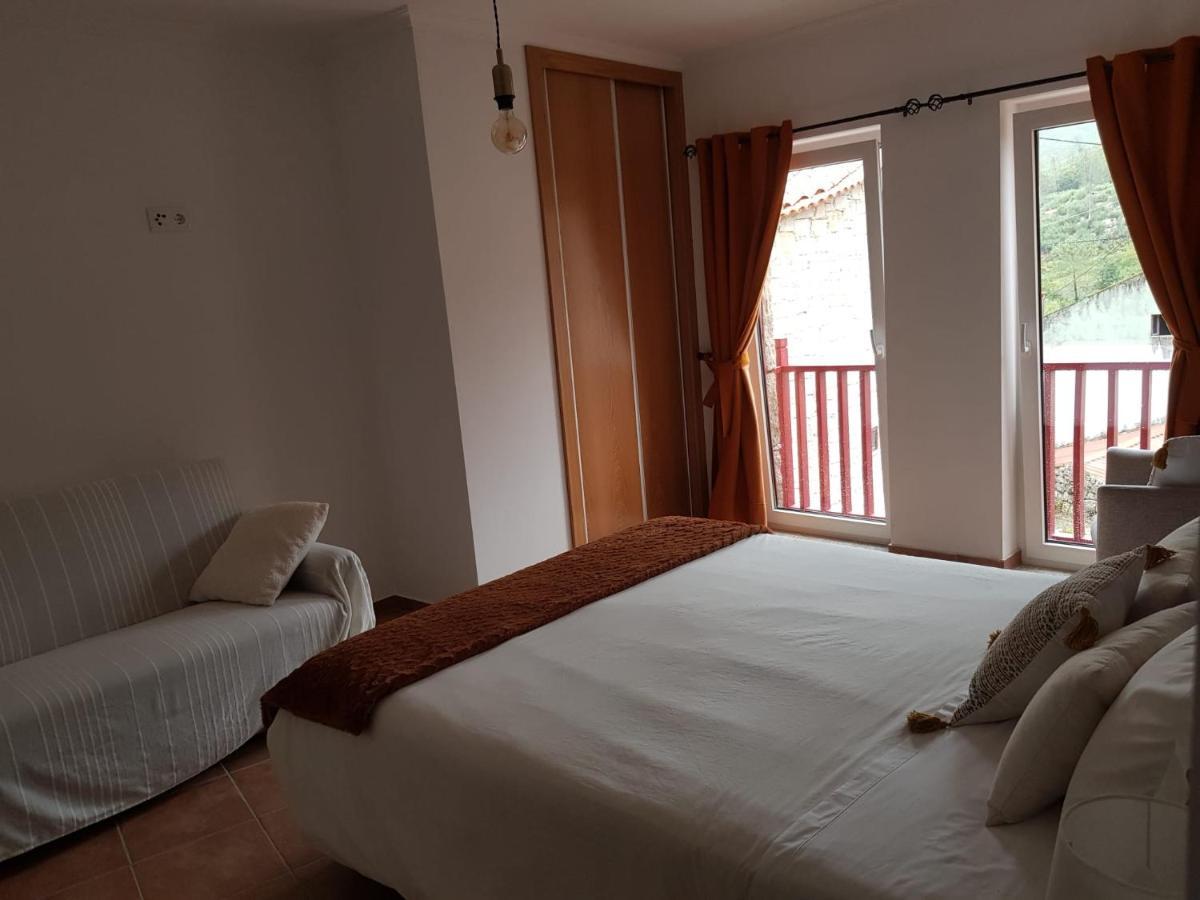 Casas Da Ribeira Guest House Seia Exterior photo