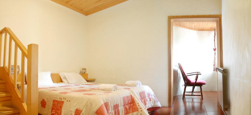 Casas Da Ribeira Guest House Seia Exterior photo